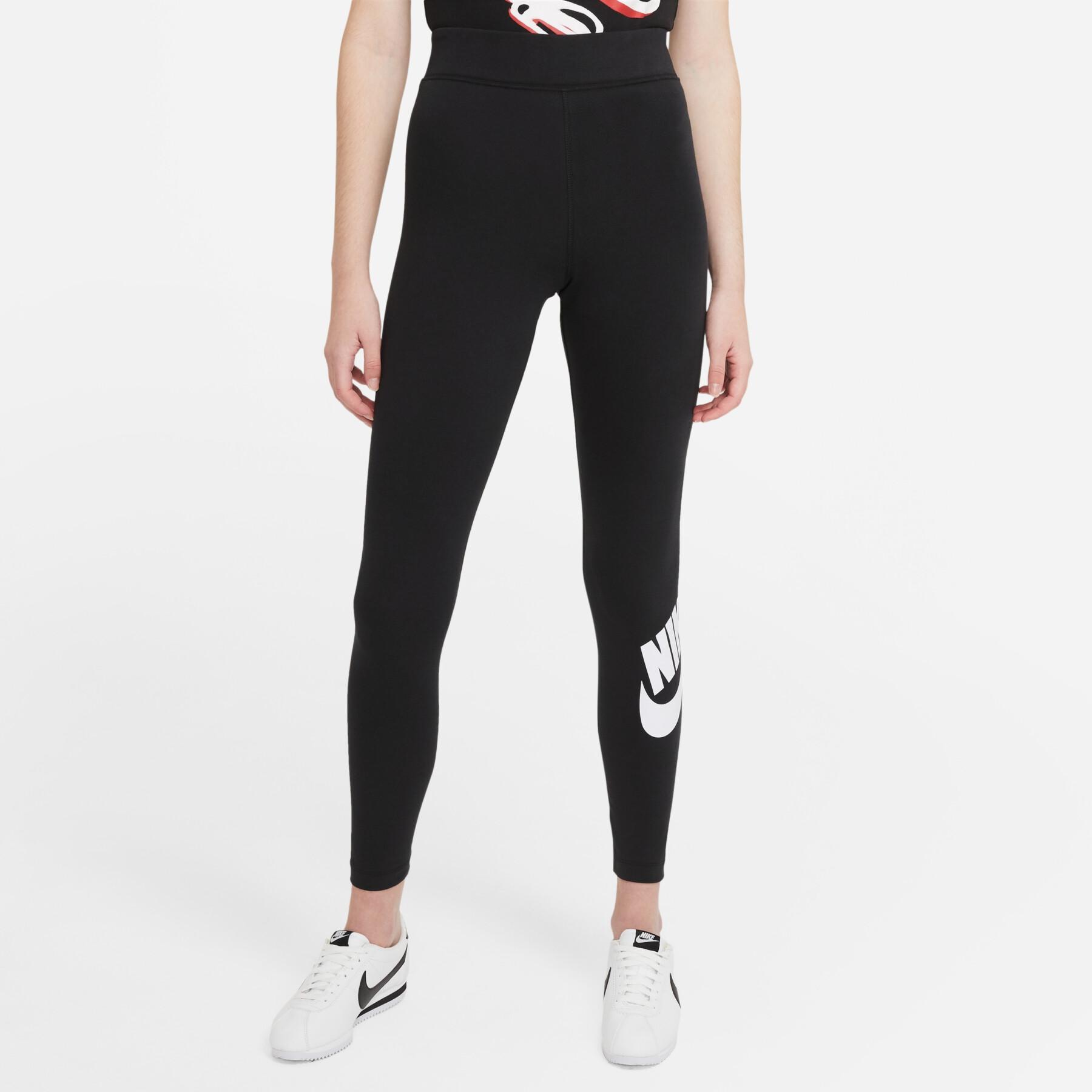 Pernas de mulher Nike sportswear essential