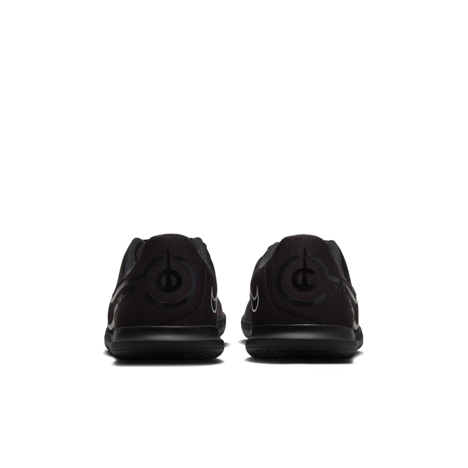 Sapatos de futebol para crianças Nike Tiempo Legend 9 Club IC - Shadow Black Pack