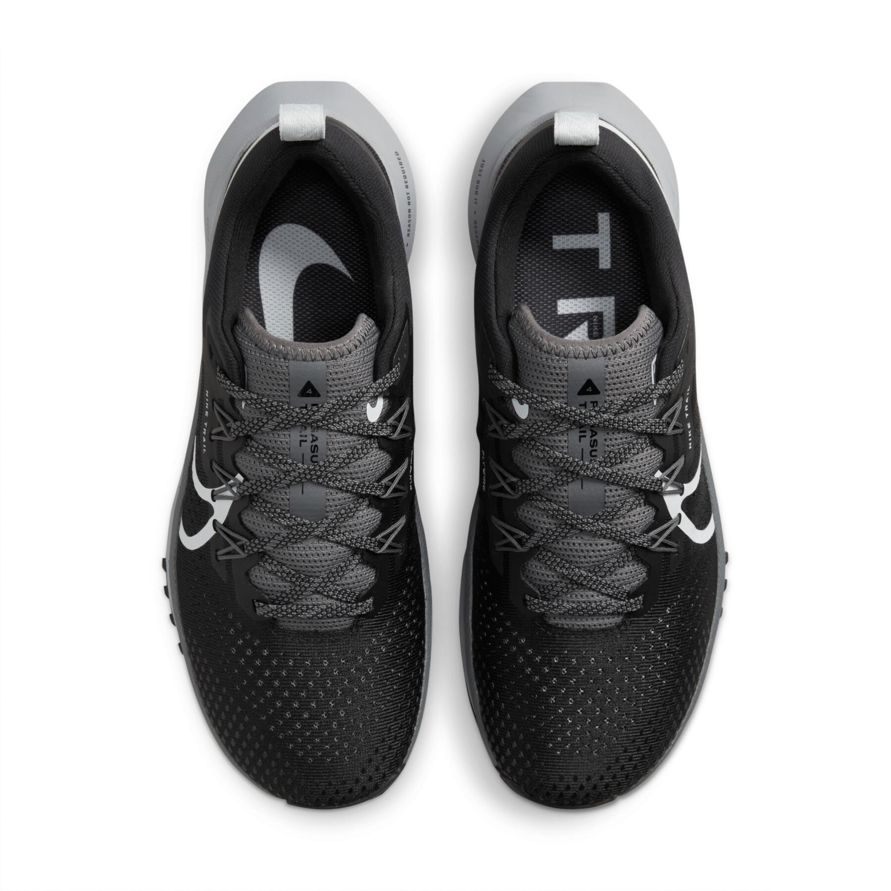 Sapatos de rasto para mulheres Nike React Pegasus Trail 4